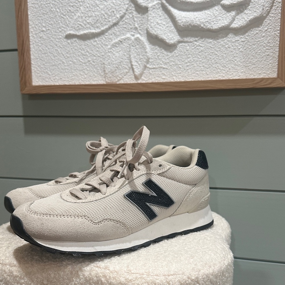 New Balance Women's Cream and Black Sneakers - Picture 3 of 6